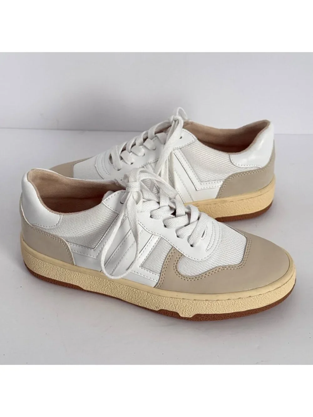 Mi.iM Women's White Lace Up Strip Sneakers Size 6.5